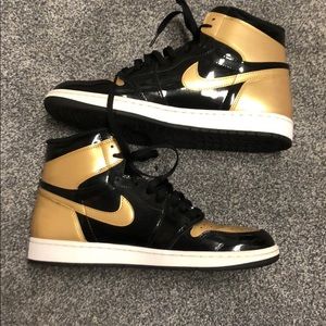 Jordan 1s patent gold toe